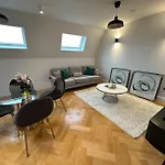 Flat 3 7A Lavender Hill