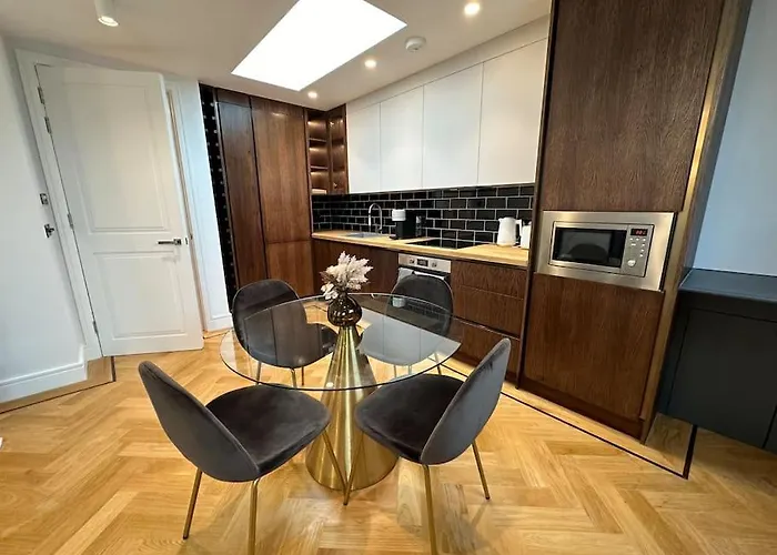 Flat 3 7A Lavender Hill