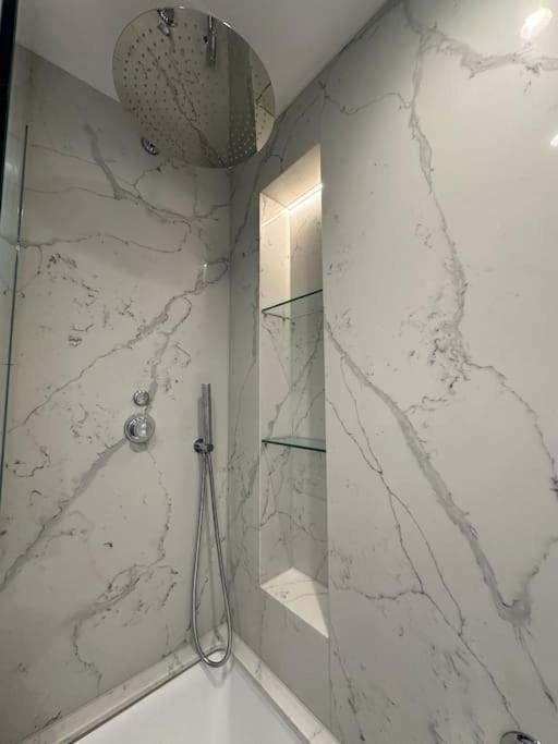 Flat 3 7a Lavender Hill Apartment London