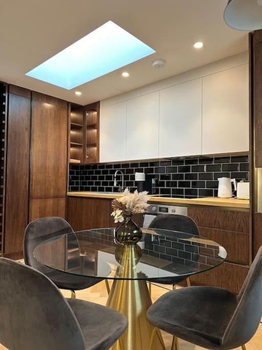 Flat 3 7a Lavender Hill Apartment London